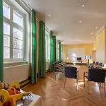 Jagdschloss Niederwald 4*
