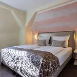 Jagdschloss Niederwald 4*