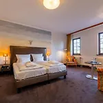 Jagdschloss Niederwald Hotel