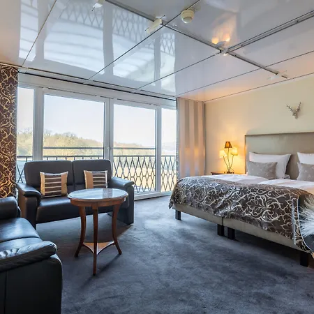 Jagdschloss Niederwald Hotel 4*