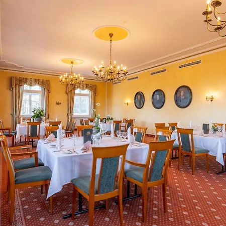 Jagdschloss Niederwald Rüdesheim am Rhein