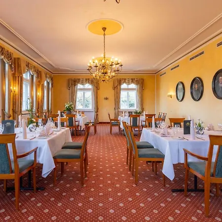 Hotel Jagdschloss Niederwald 4*