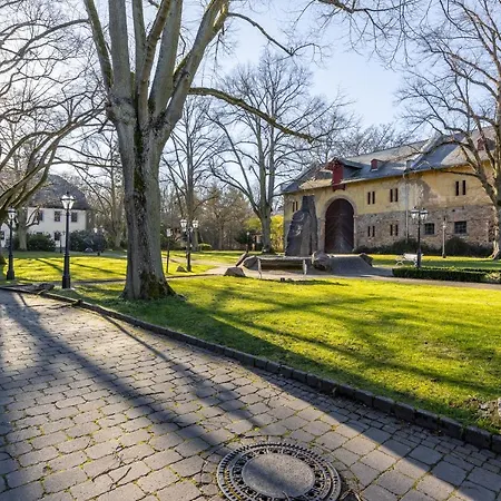 Jagdschloss Niederwald 4*