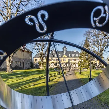 Jagdschloss Niederwald Hotel