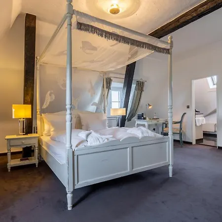 Jagdschloss Niederwald 4*