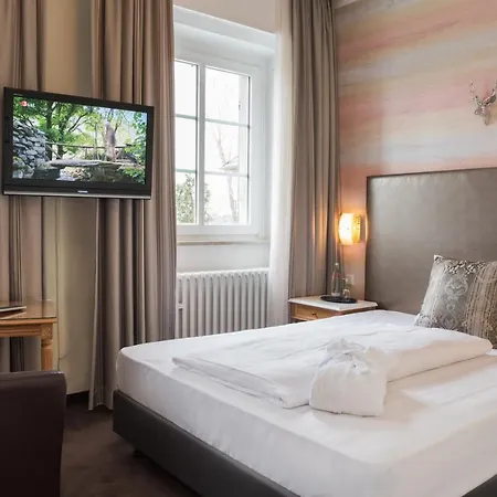 Jagdschloss Niederwald 4*