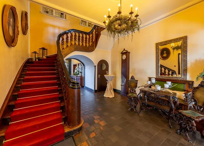 Jagdschloss Niederwald 4*